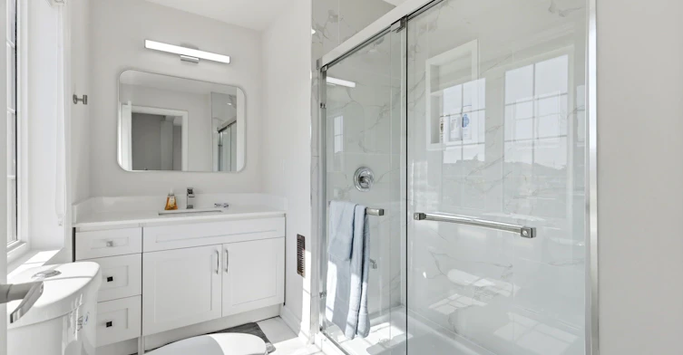 Main & Upper-15 Douglas Kemp Crescent, Clarington, ON, L1C 7E3 - 29