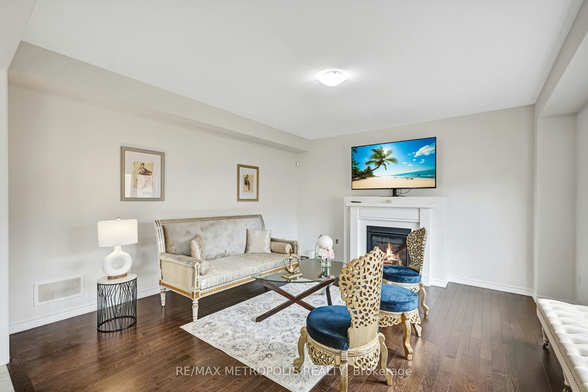 Main & Upper-15 Douglas Kemp Crescent, Clarington, ON, L1C 7E3 - 8