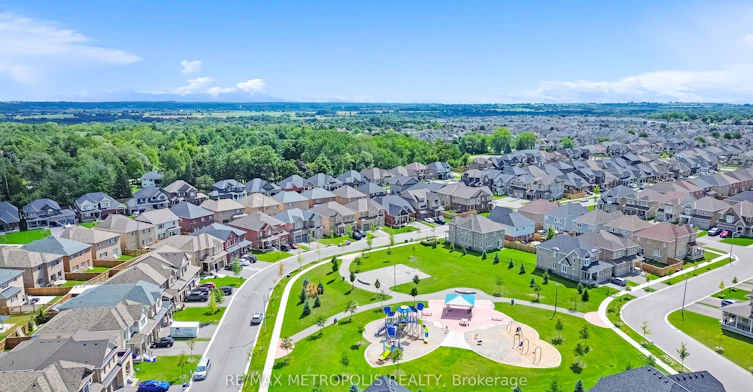 Main & Upper-15 Douglas Kemp Crescent, Clarington, ON, L1C 7E3 - 42