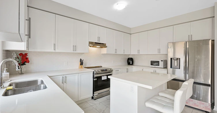 Main & Upper-15 Douglas Kemp Crescent, Clarington, ON, L1C 7E3 - 14