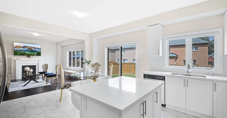 Main & Upper-15 Douglas Kemp Crescent, Clarington, ON, L1C 7E3 - 13