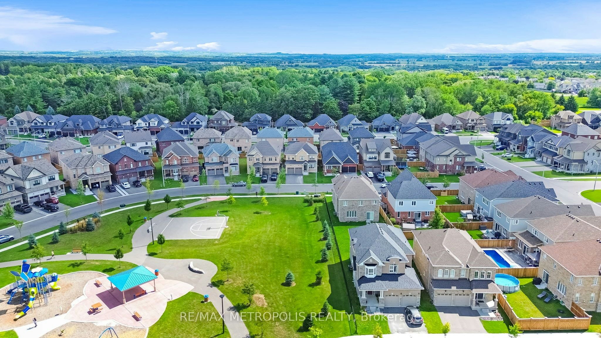 Main & Upper-15 Douglas Kemp Crescent, Clarington, ON, L1C 7E3 - 41
