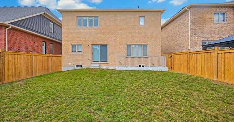 Main & Upper-15 Douglas Kemp Crescent, Clarington, ON, L1C 7E3 - 37