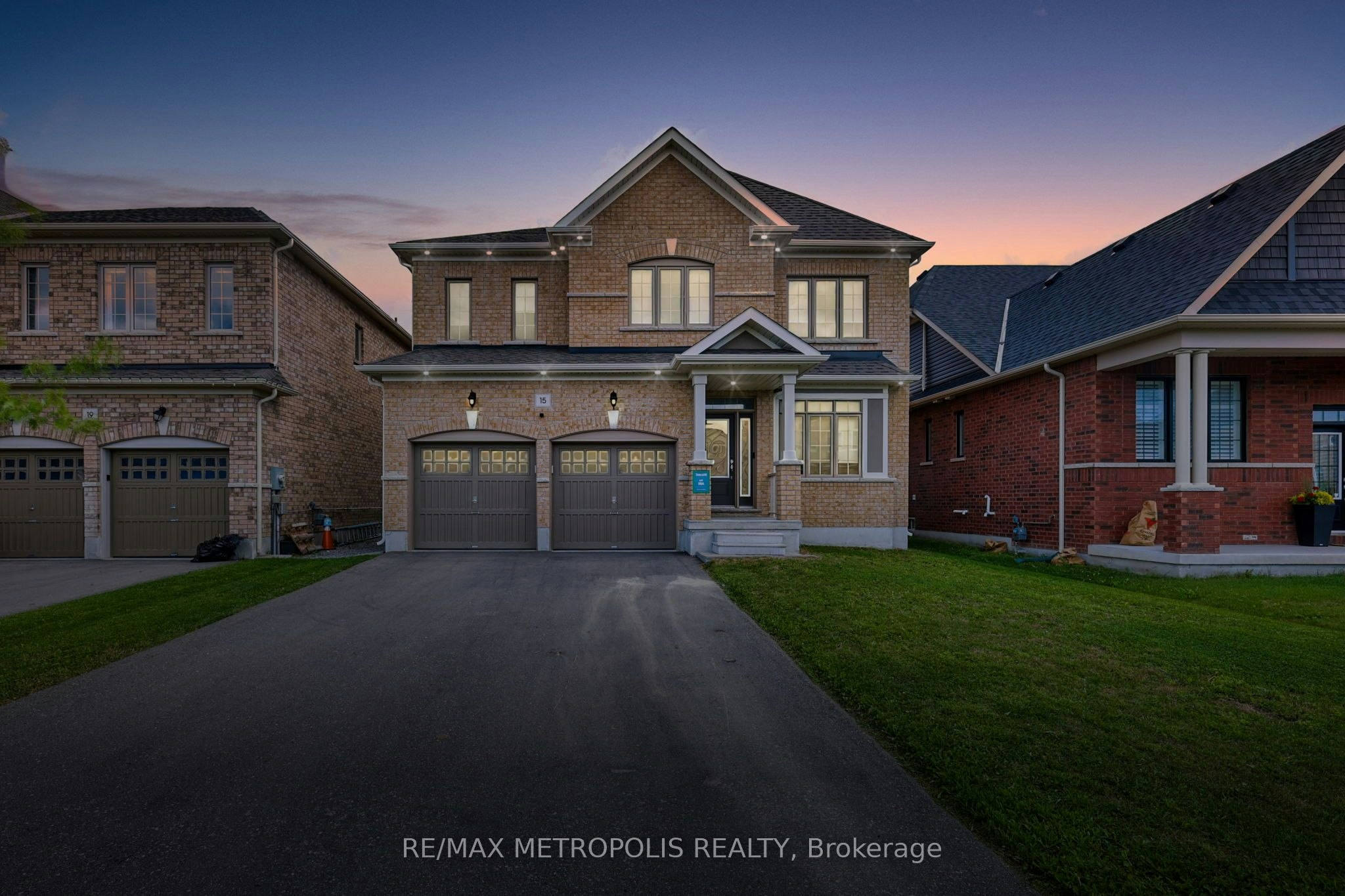 Main & Upper-15 Douglas Kemp Crescent, Clarington, ON, L1C 7E3
