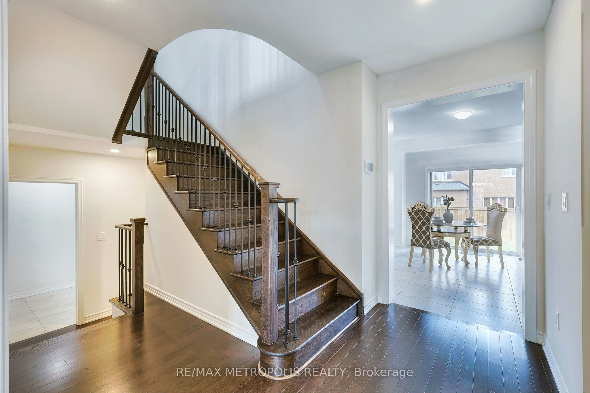 Main & Upper-15 Douglas Kemp Crescent, Clarington, ON, L1C 7E3 - 18