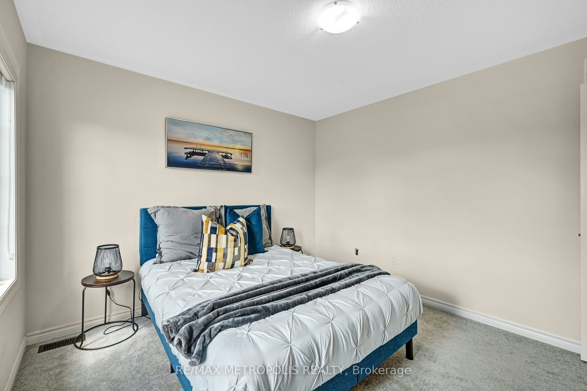 Main & Upper-15 Douglas Kemp Crescent, Clarington, ON, L1C 7E3 - 21