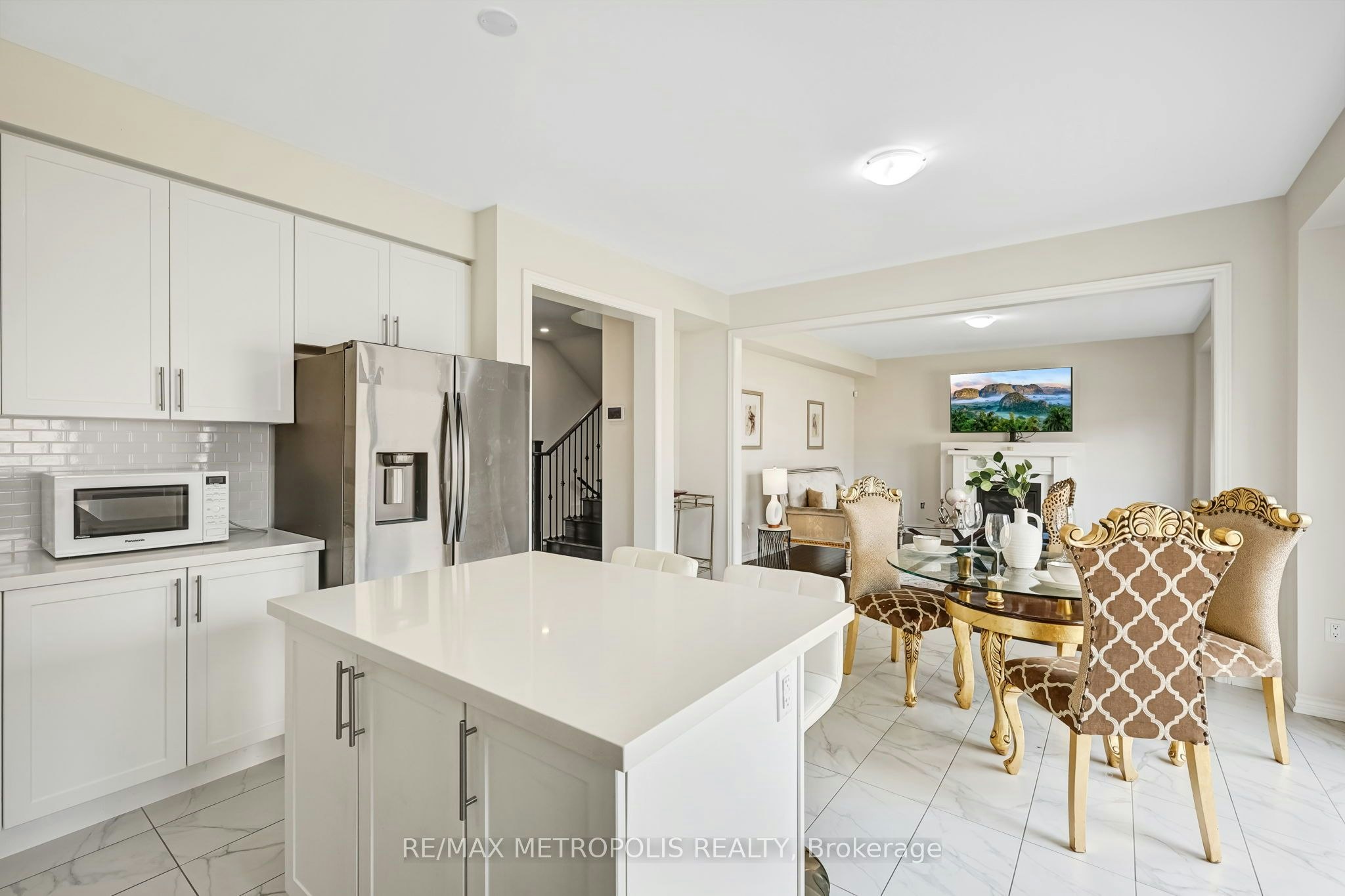 Main & Upper-15 Douglas Kemp Crescent, Clarington, ON, L1C 7E3 - 12