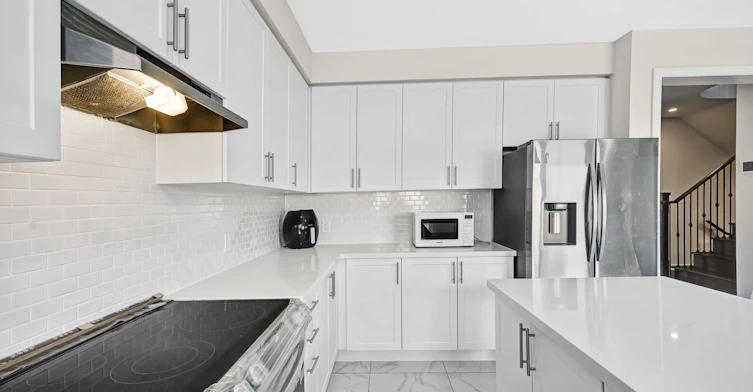Main & Upper-15 Douglas Kemp Crescent, Clarington, ON, L1C 7E3 - 16