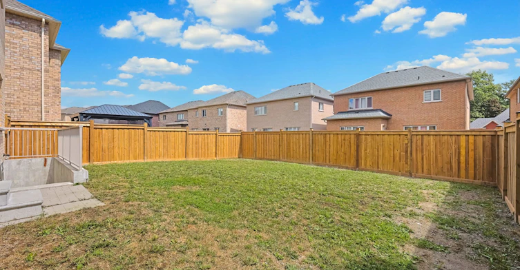 Main & Upper-15 Douglas Kemp Crescent, Clarington, ON, L1C 7E3 - 38