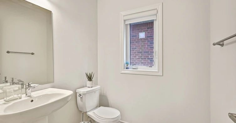 Main & Upper-15 Douglas Kemp Crescent, Clarington, ON, L1C 7E3 - 17