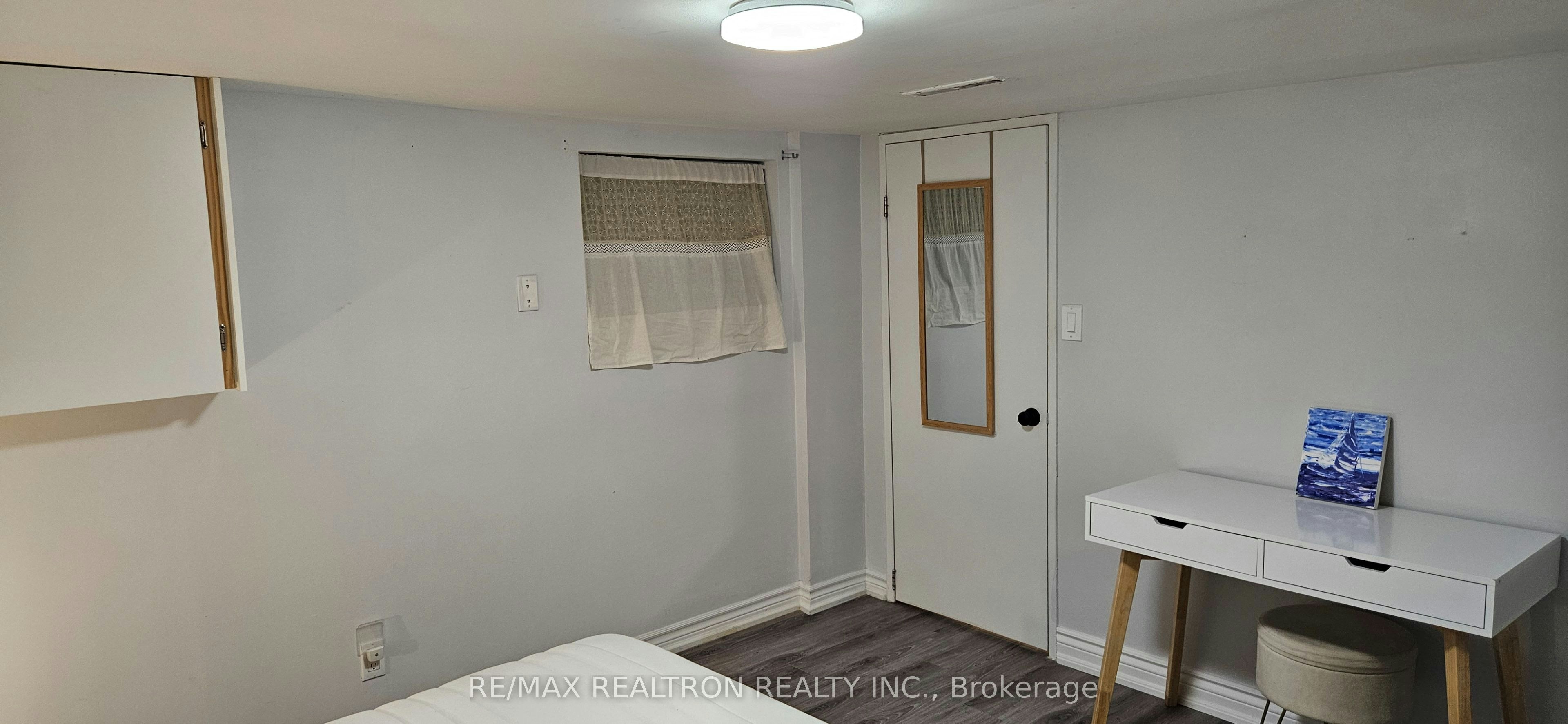 372 Rhodes Avenue, Toronto, ON, M4L 3A5 - 5
