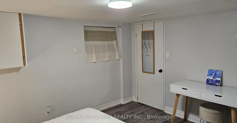372 Rhodes Avenue, Toronto, ON, M4L 3A5 - 5