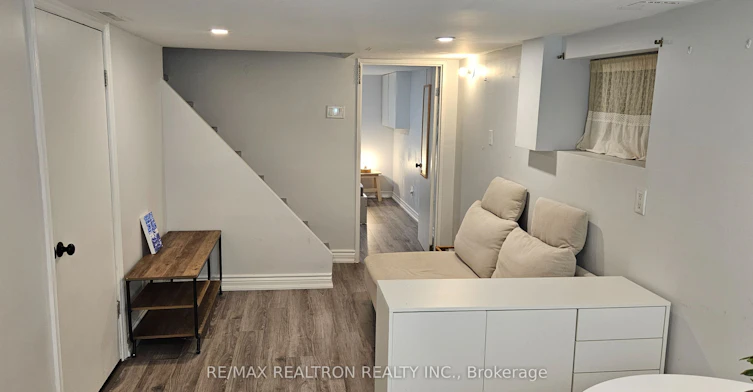 372 Rhodes Avenue, Toronto, ON, M4L 3A5 - 10