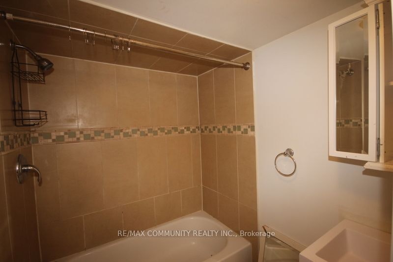 64 Admiral Road, Ajax, ON, L1S 2N9 - 22