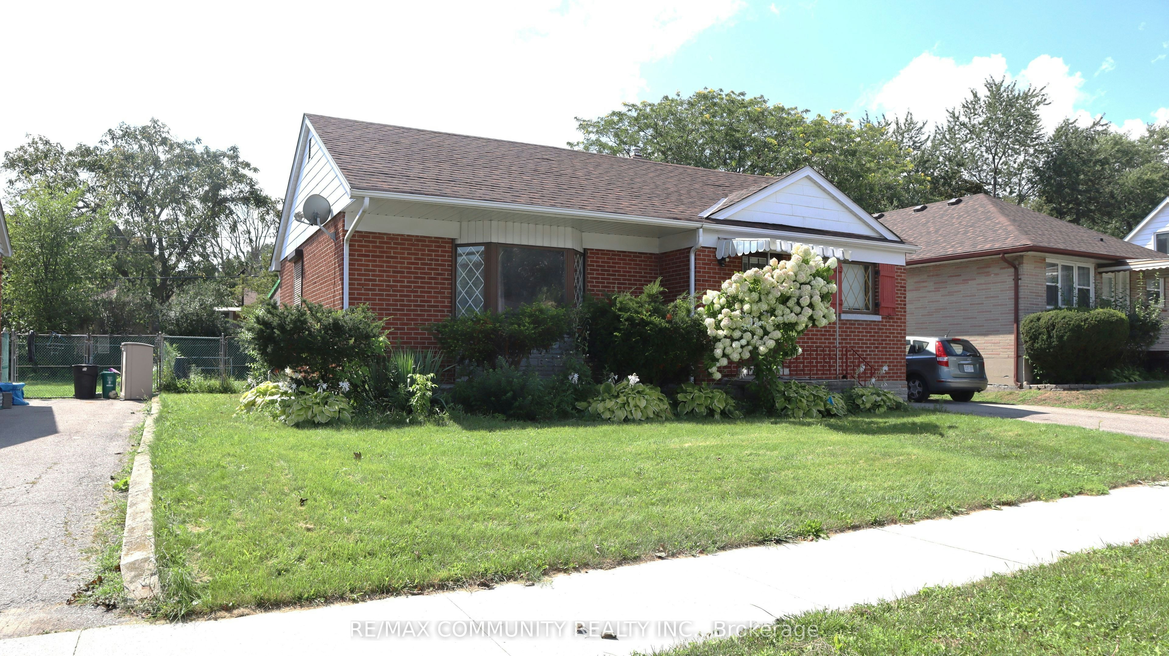 64 Admiral Road, Ajax, ON, L1S 2N9 - 25