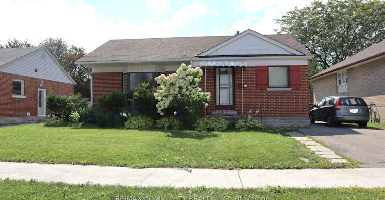 64 Admiral Road, Ajax, ON, L1S 2N9
