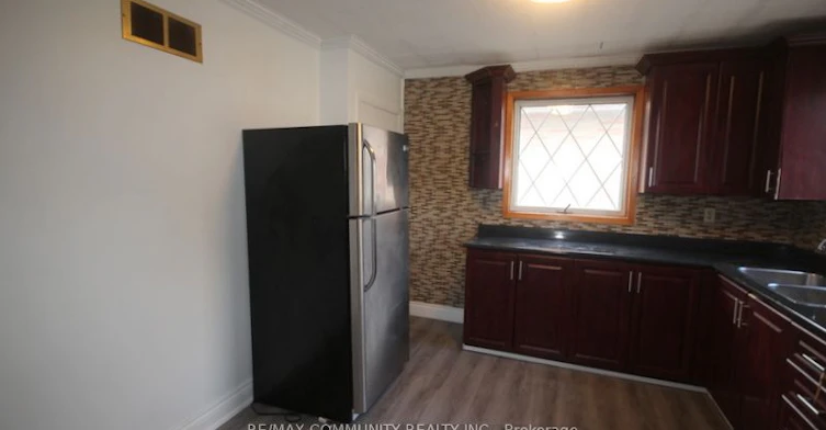 64 Admiral Road, Ajax, ON, L1S 2N9 - 4