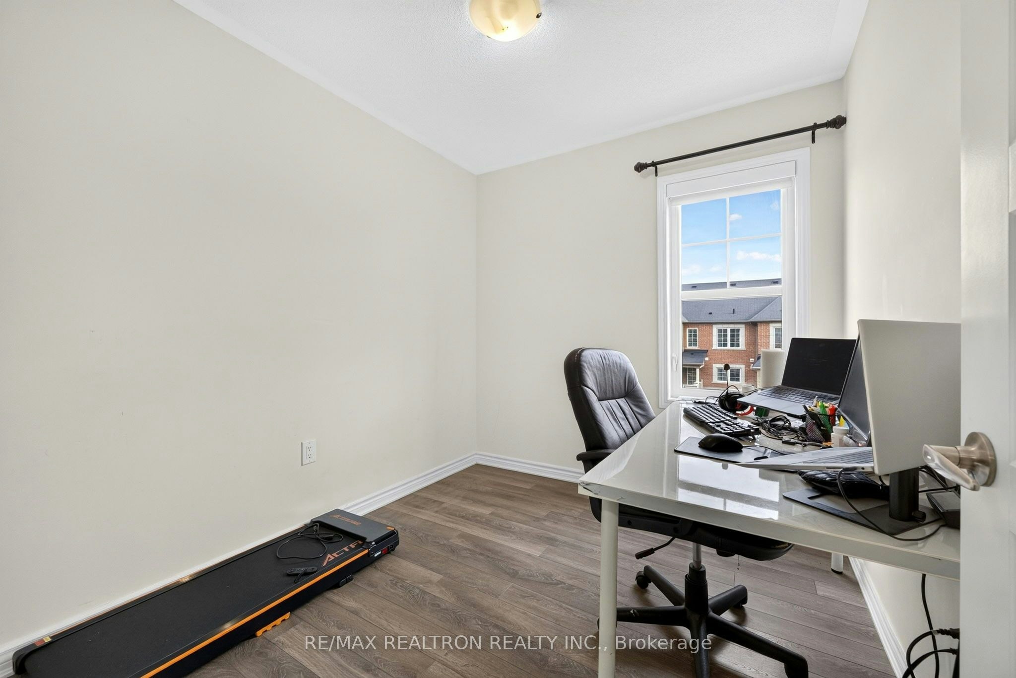 1096 Silk Street, Pickering, ON, L1X 0E8 - 27