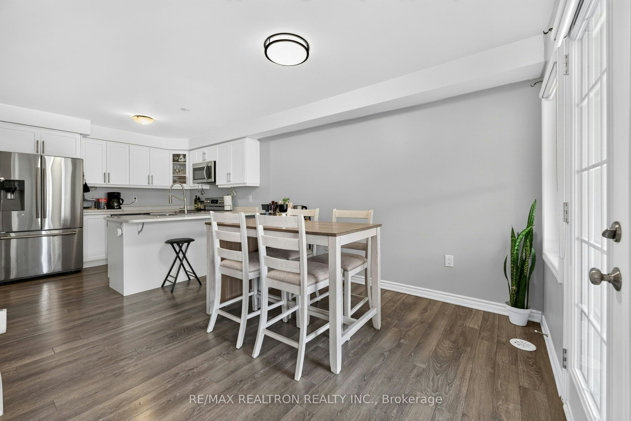 1096 Silk Street, Pickering, ON, L1X 0E8 - 9