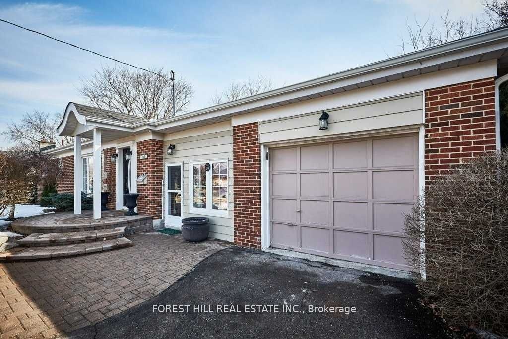 99 Switzer Drive, Oshawa, ON, L1G 3J5 - 2