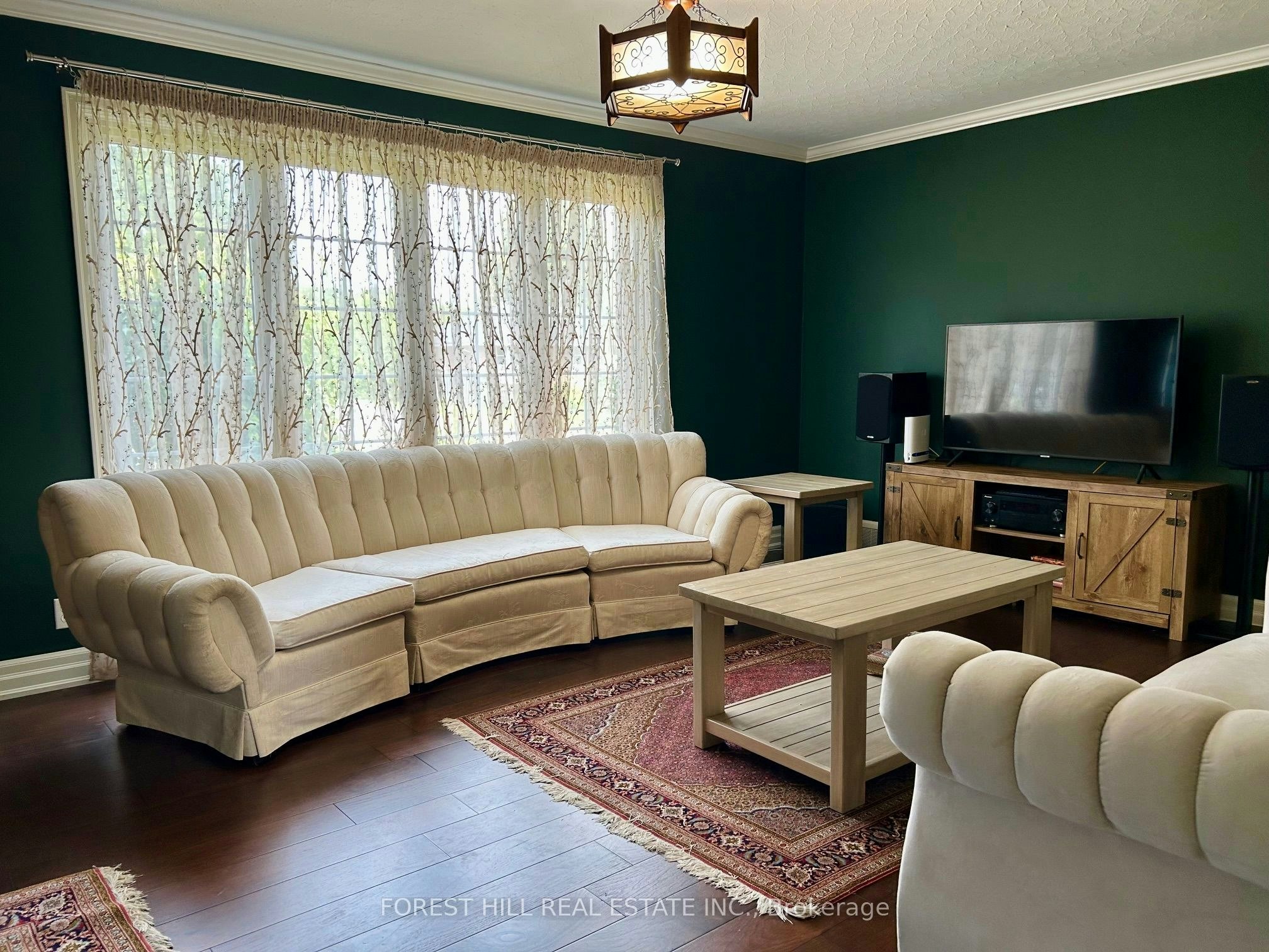99 Switzer Drive, Oshawa, ON, L1G 3J5 - 3