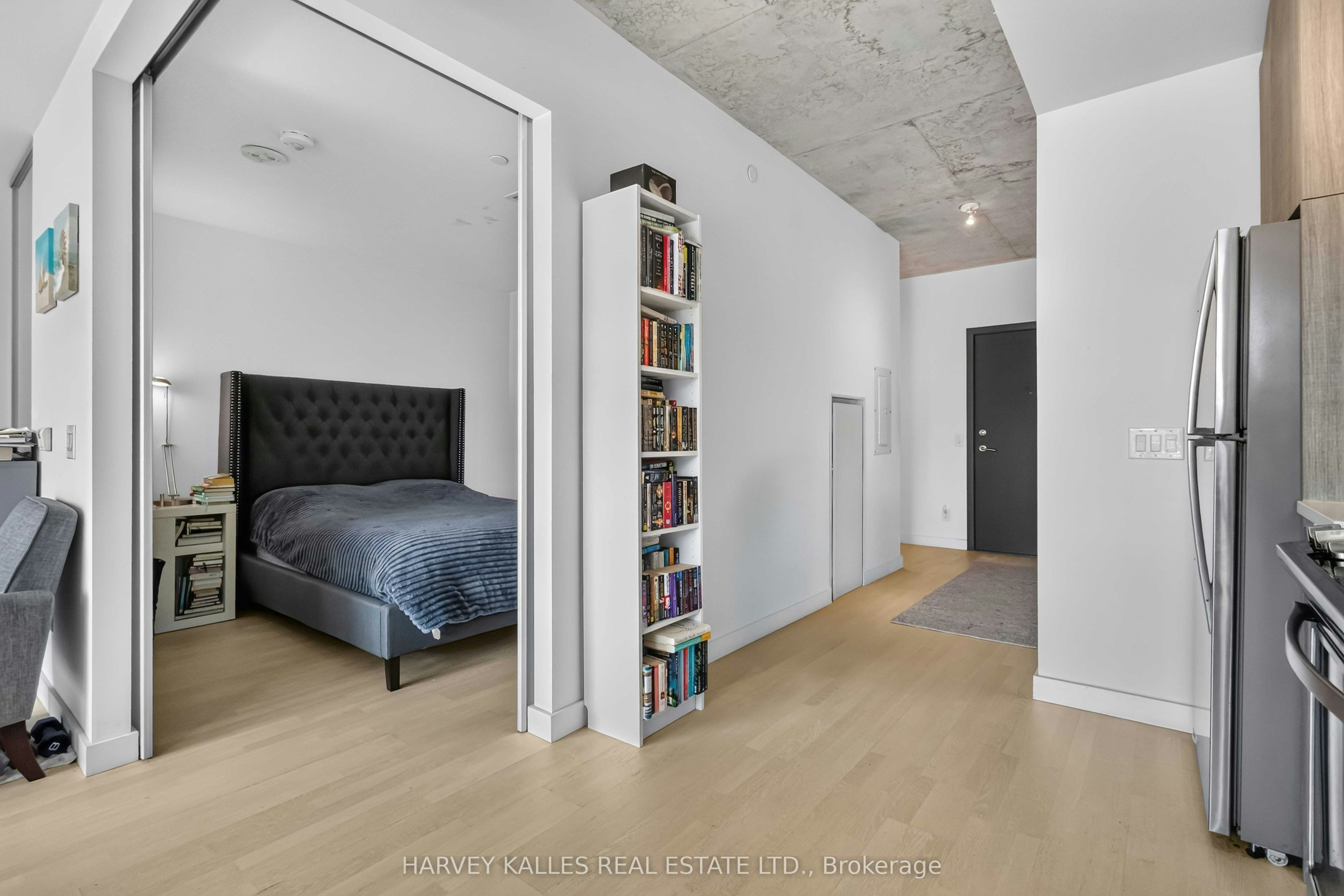 325-246 Logan Avenue, Toronto, ON, M4M 0E9 - 21