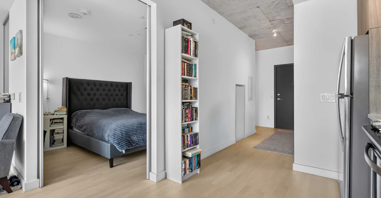 325-246 Logan Avenue, Toronto, ON, M4M 0E9 - 21