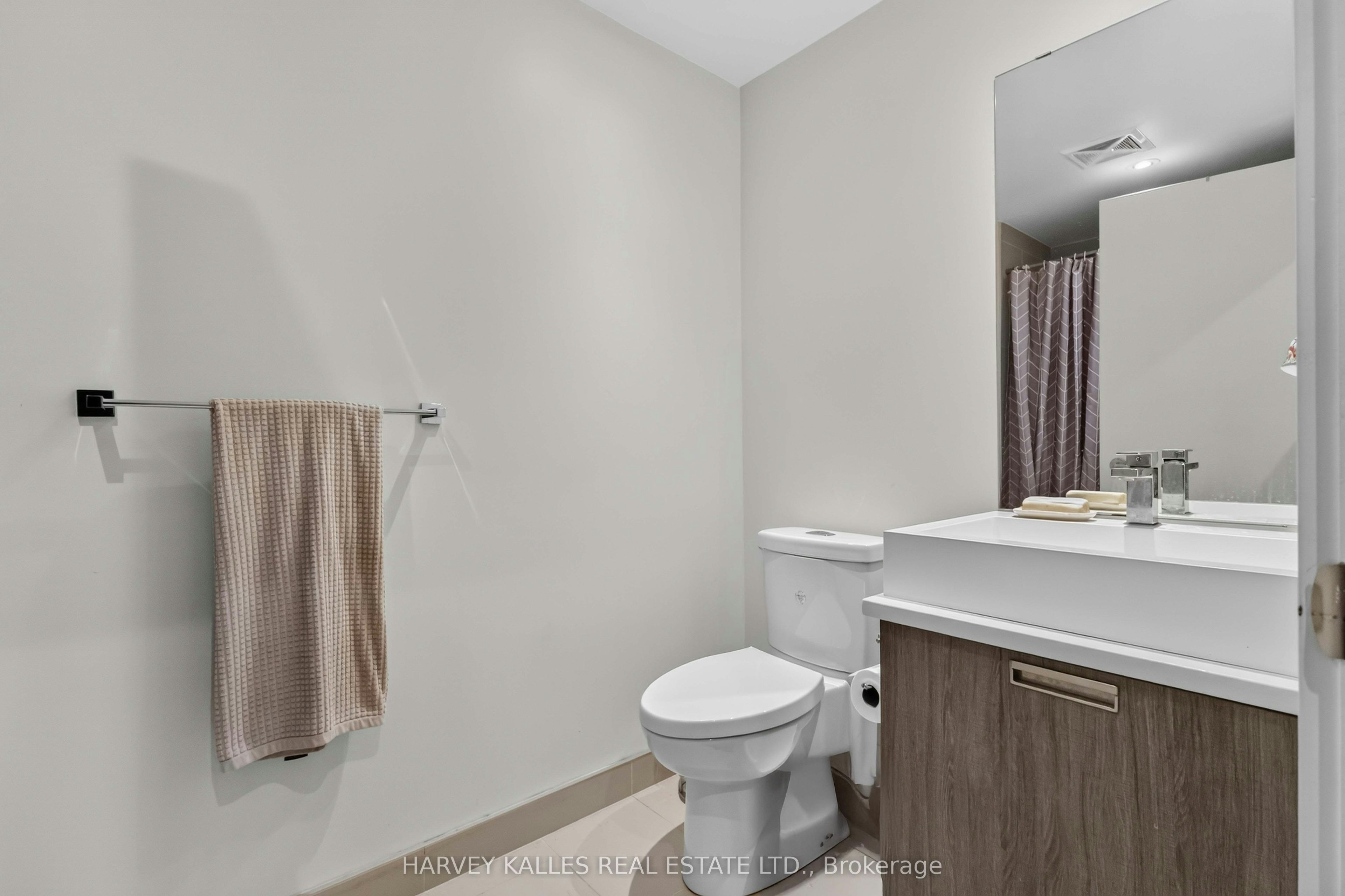 325-246 Logan Avenue, Toronto, ON, M4M 0E9 - 24