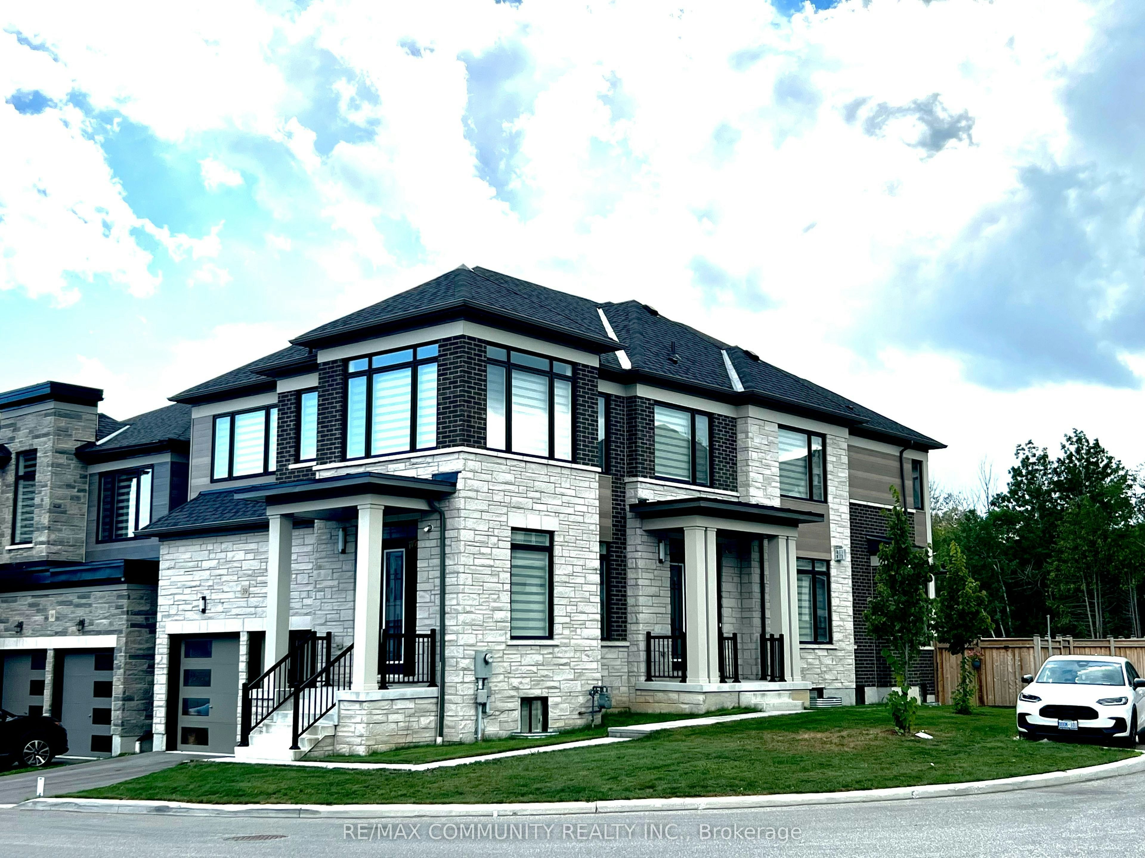 39-400 Finch Avenue, Pickering, ON, L1V 1H8