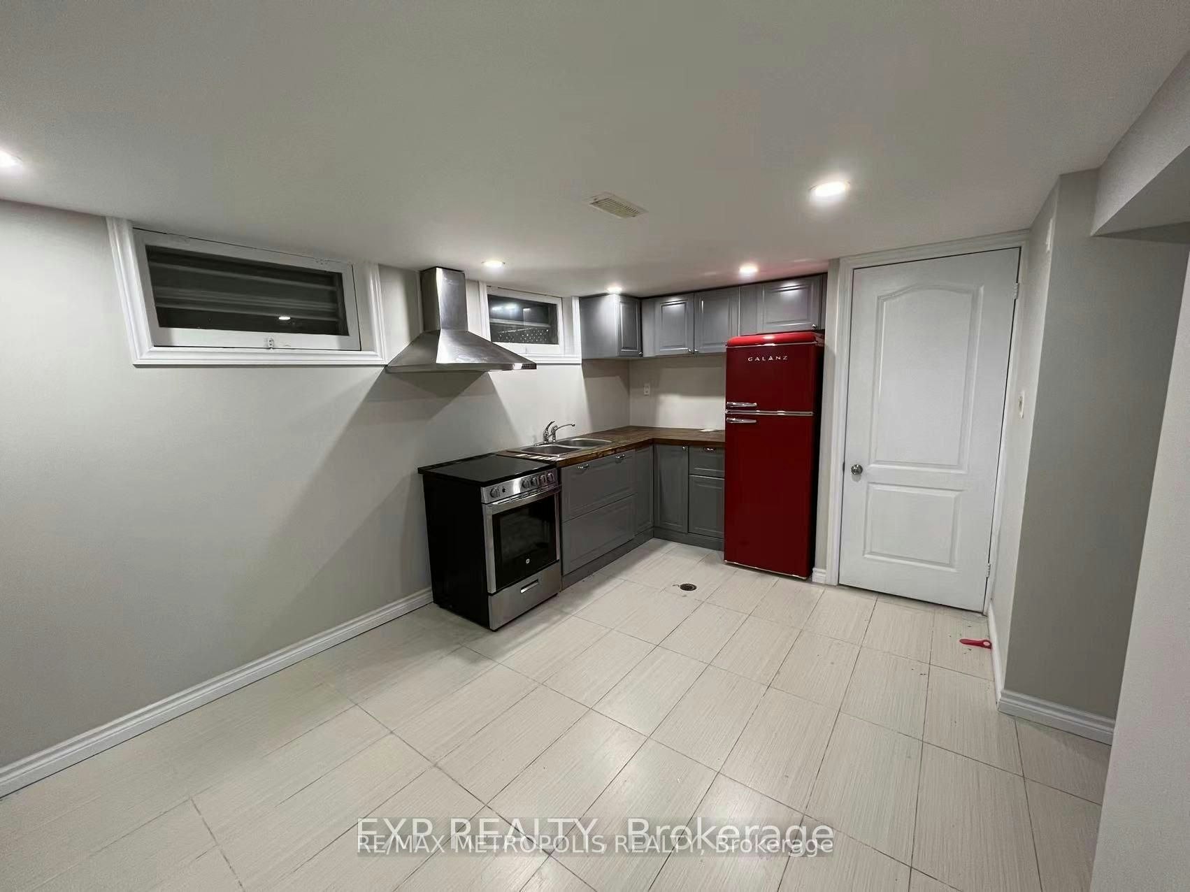 Bsmt-6 Mid Pines Road, Toronto, ON, M1G 2L6 - 11