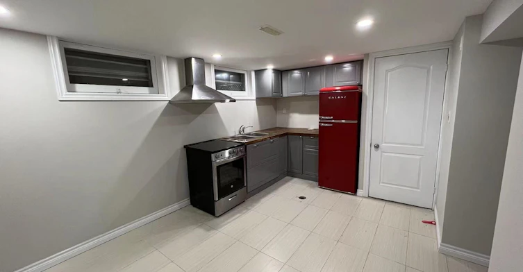 Bsmt-6 Mid Pines Road, Toronto, ON, M1G 2L6 - 11