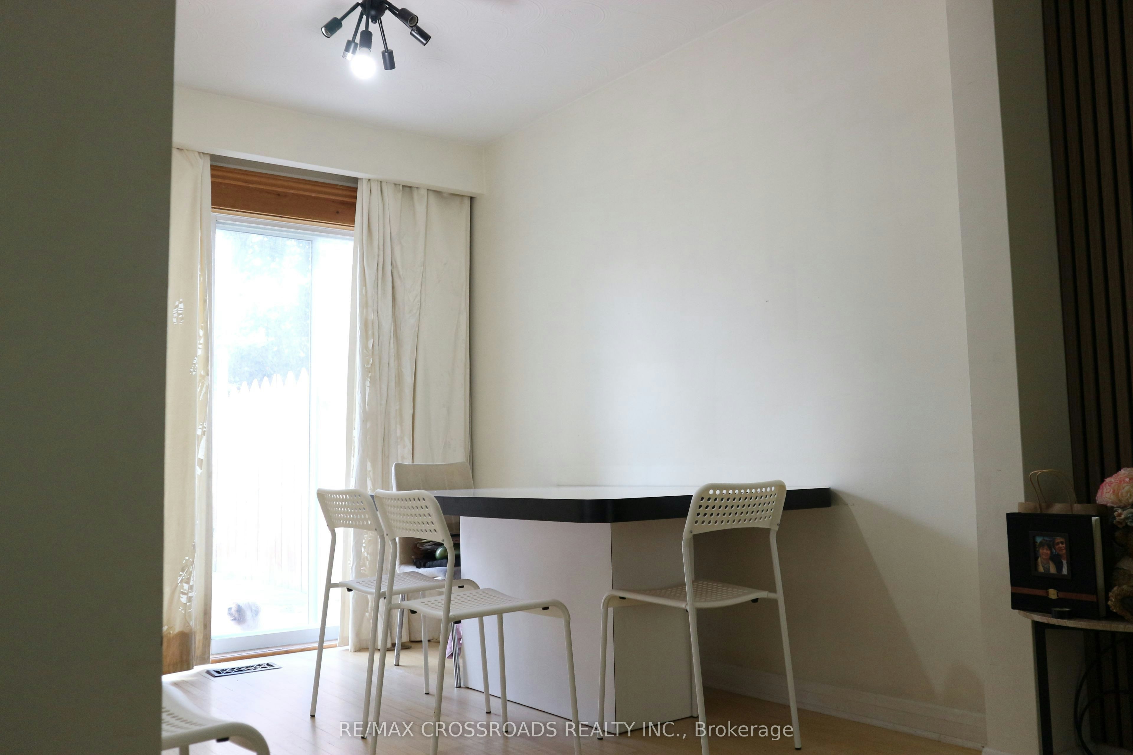 11 Cleta Drive, Toronto, ON, M1K 3G5 - 3
