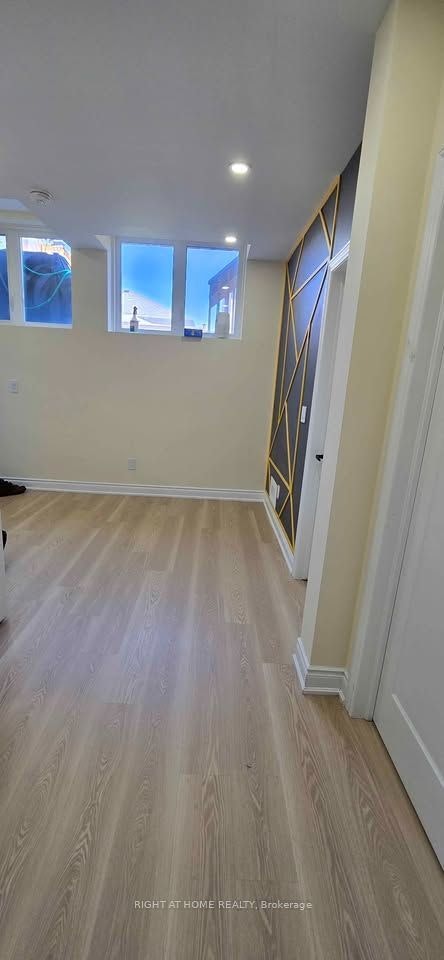 Bsmnt 213 Doug Finney Street, Oshawa, ON, L1K 3G3 - 4