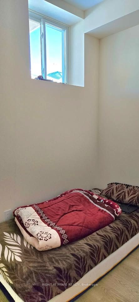 Bsmnt 213 Doug Finney Street, Oshawa, ON, L1K 3G3 - 10