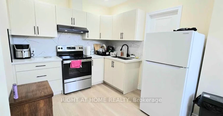 Bsmnt 213 Doug Finney Street, Oshawa, ON, L1K 3G3 - 5