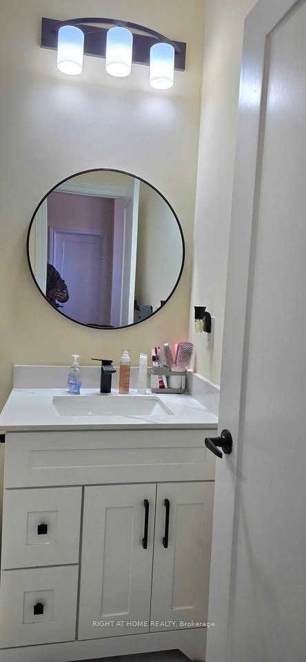 Bsmnt 213 Doug Finney Street, Oshawa, ON, L1K 3G3 - 8