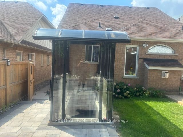 101 Mackey Drive, Whitby, ON, L1P 1R5 - 3