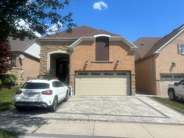 101 Mackey Drive, Whitby, ON, L1P 1R5
