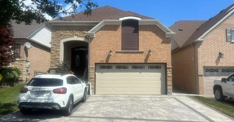 101 Mackey Drive, Whitby, ON, L1P 1R5