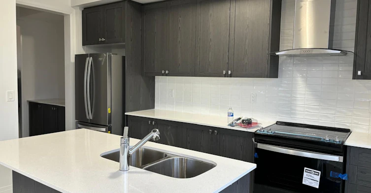2 Nautical Way, Whitby, ON, L1N 0N2