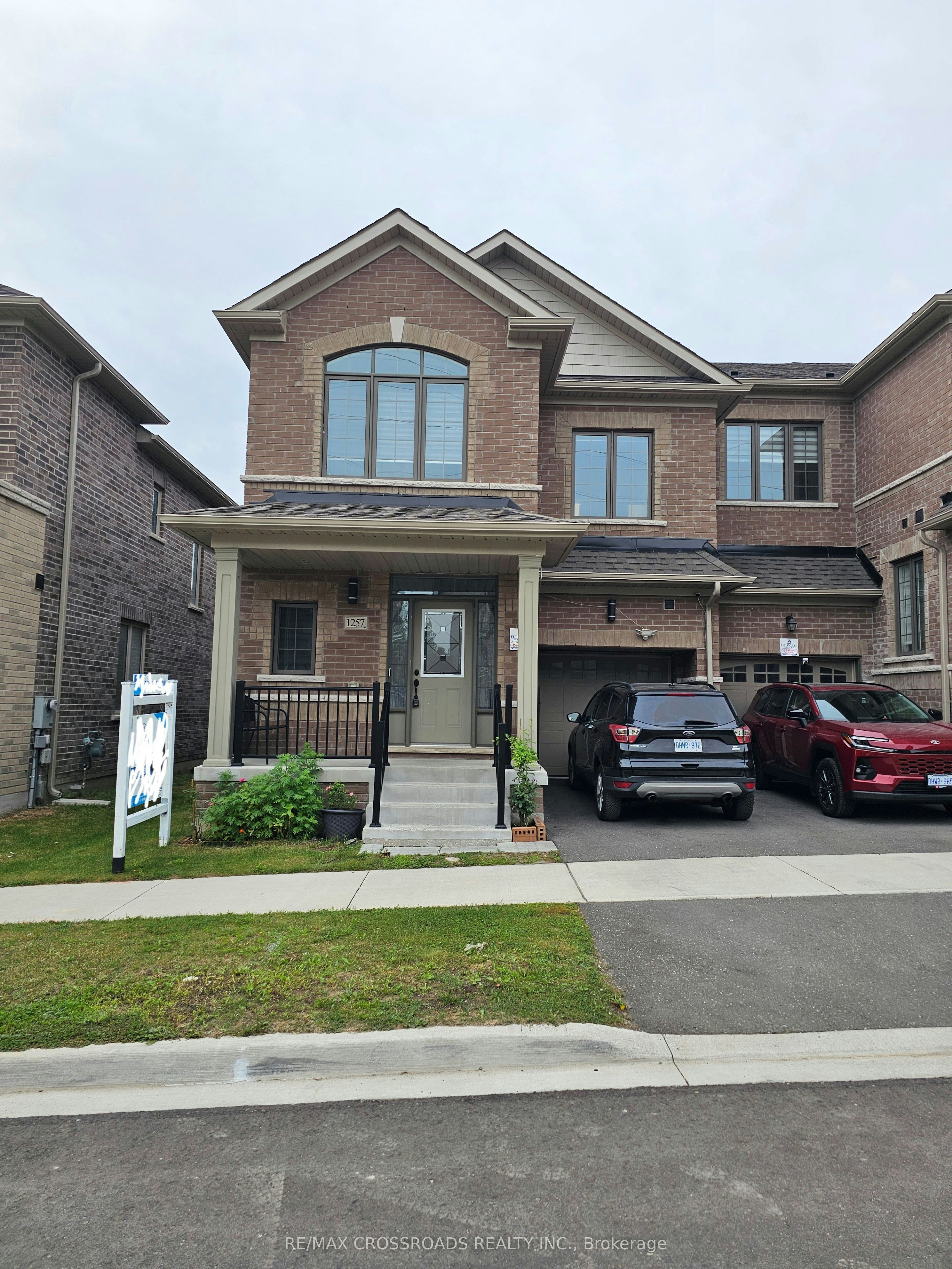 1257 Aquarius Trail, Pickering, ON, L1X 0L9