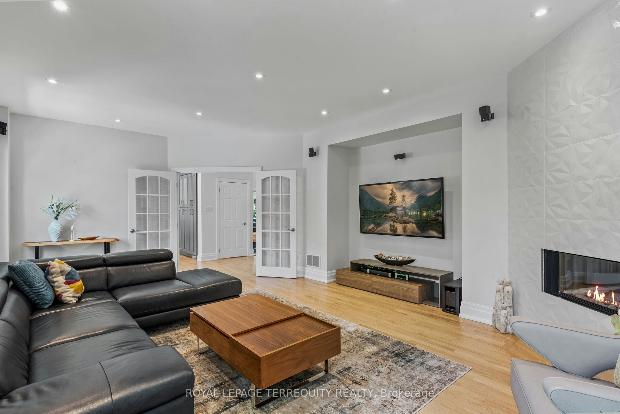 507 Rougemount Drive, Pickering, ON, L1W 2B8 - 8