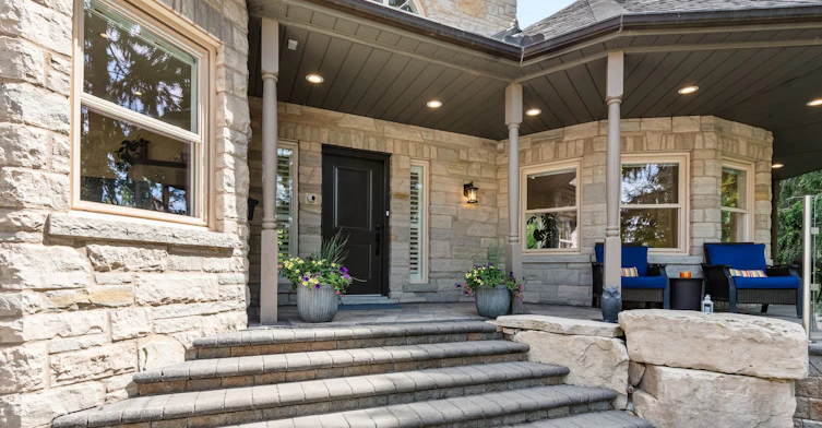 507 Rougemount Drive, Pickering, ON, L1W 2B8 - 2