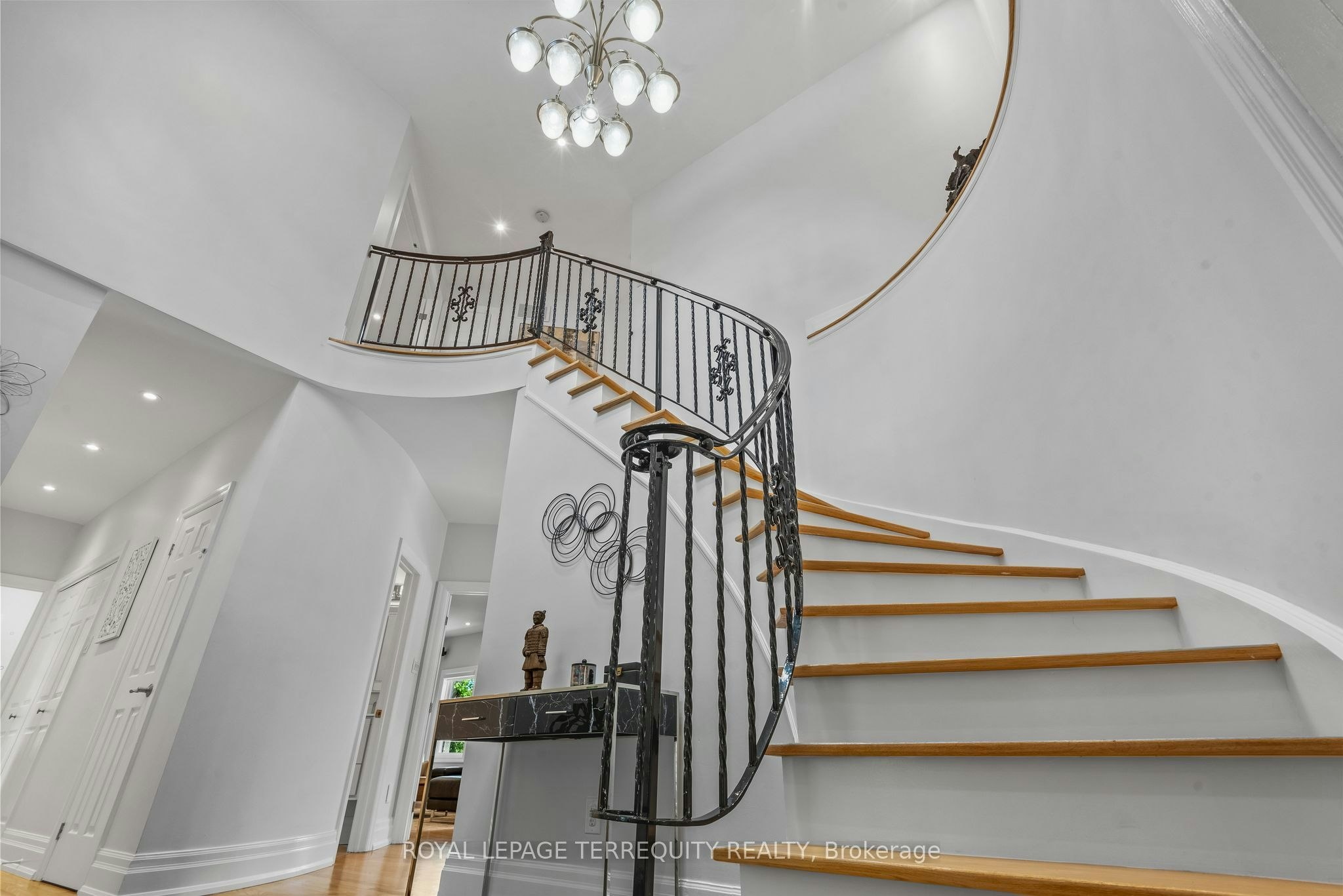 507 Rougemount Drive, Pickering, ON, L1W 2B8 - 19