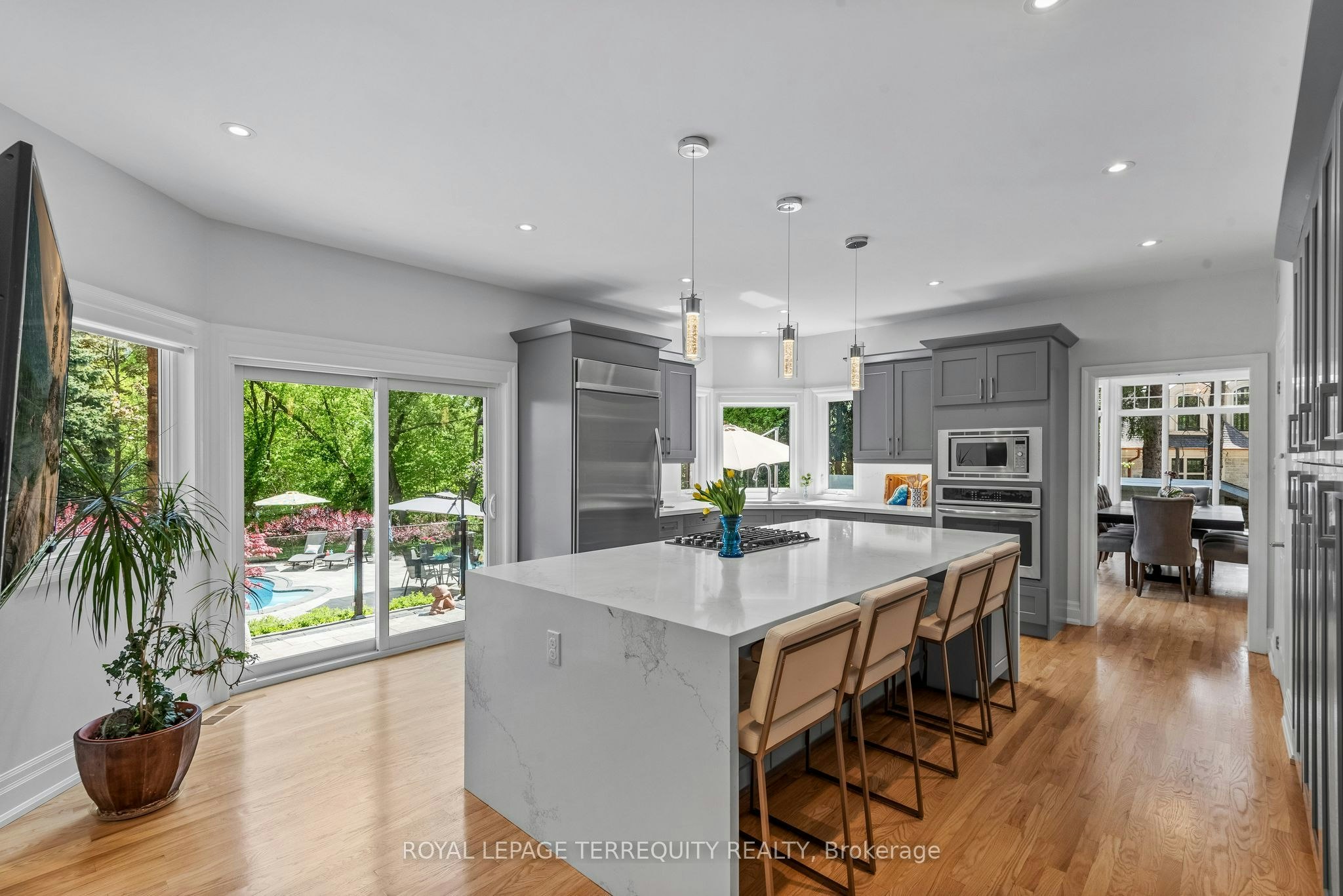 507 Rougemount Drive, Pickering, ON, L1W 2B8 - 4