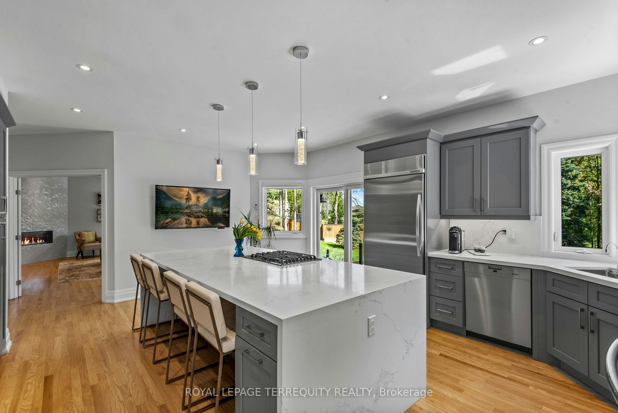 507 Rougemount Drive, Pickering, ON, L1W 2B8 - 6
