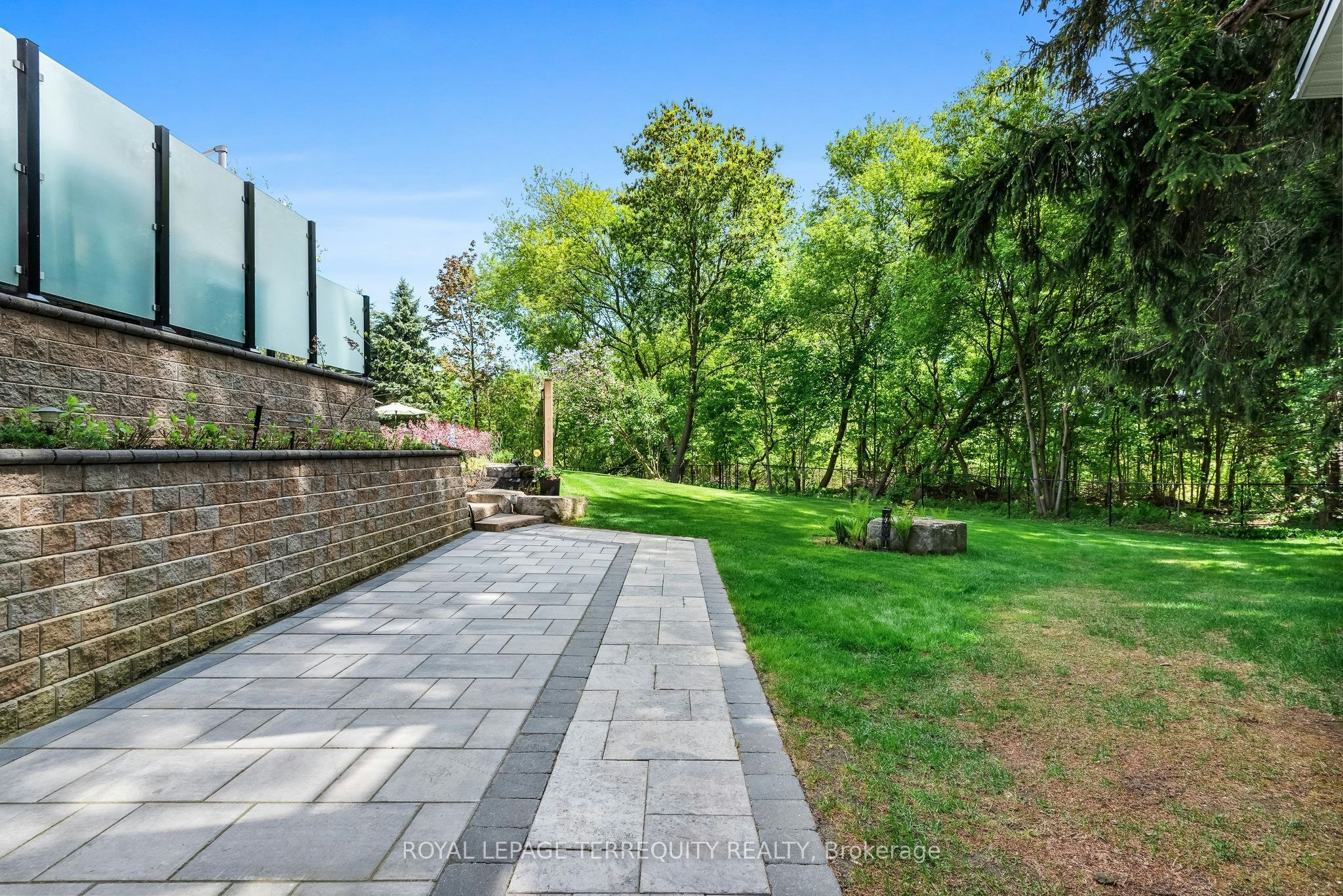 507 Rougemount Drive, Pickering, ON, L1W 2B8 - 43