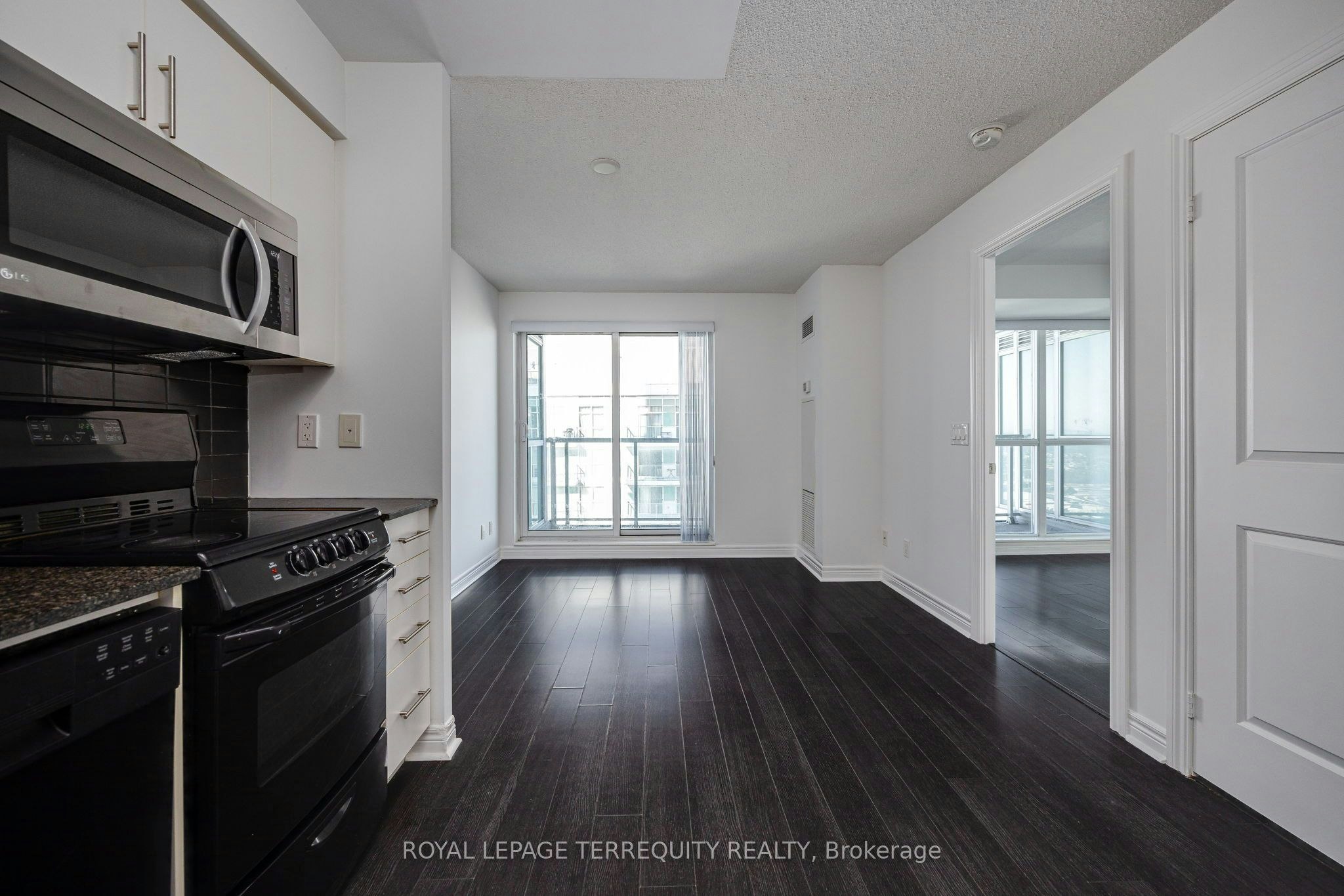 3606-50 Town Centre Court, Toronto, ON, M1P 0A9 - 6