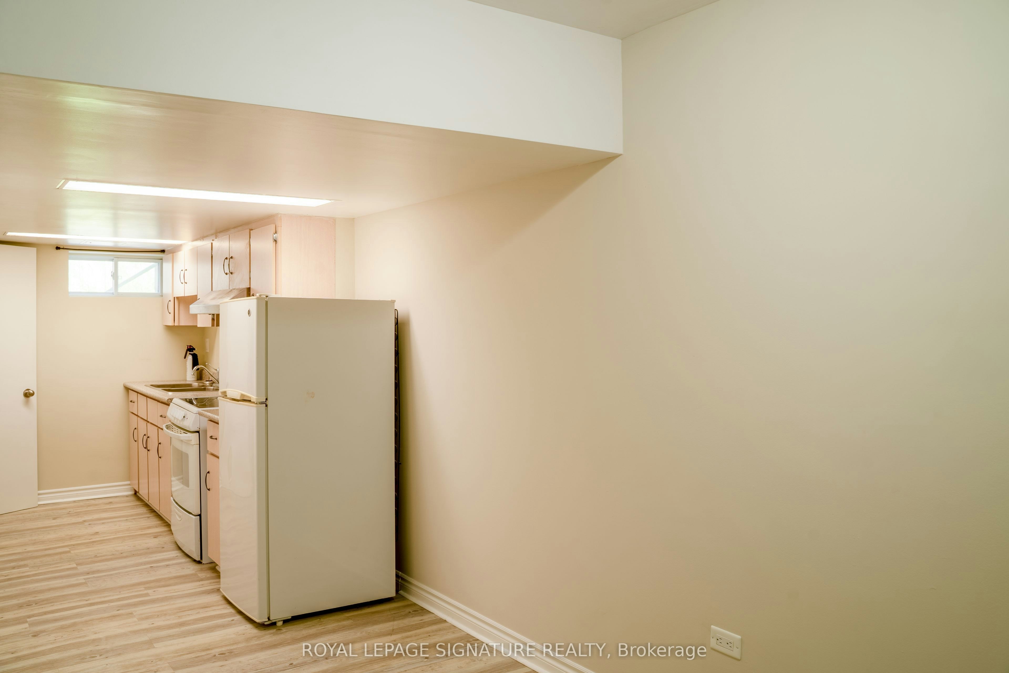 Bsmt-180 Leyton Avenue, Toronto, ON, M1L 3V6 - 8