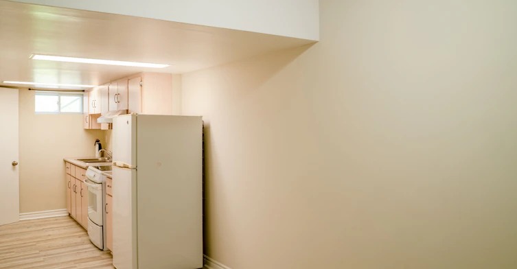 Bsmt-180 Leyton Avenue, Toronto, ON, M1L 3V6 - 8